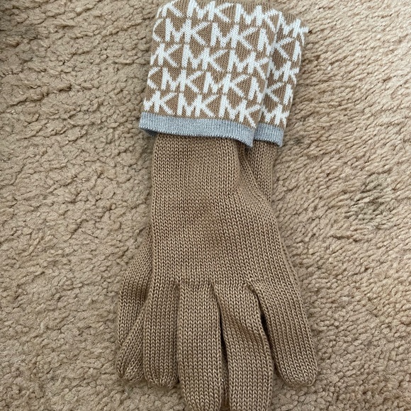 Michael Kors Scarf, Gloves, and Hat Set - Picture 3 of 3